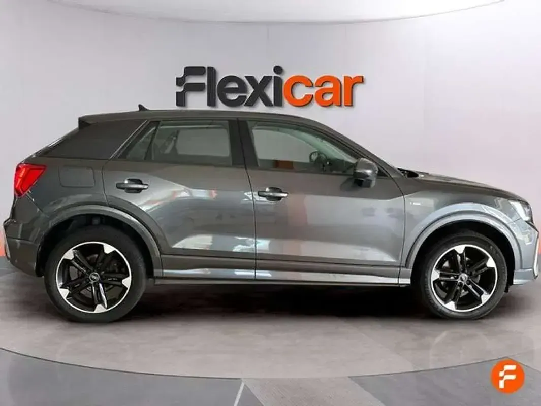 Usado Audi Q2 150 CV (110 kW) 2021 Gris SUV