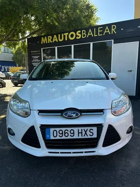 Usado Ford Focus 125 CV (91 kW) 2014 Blanco Berlina