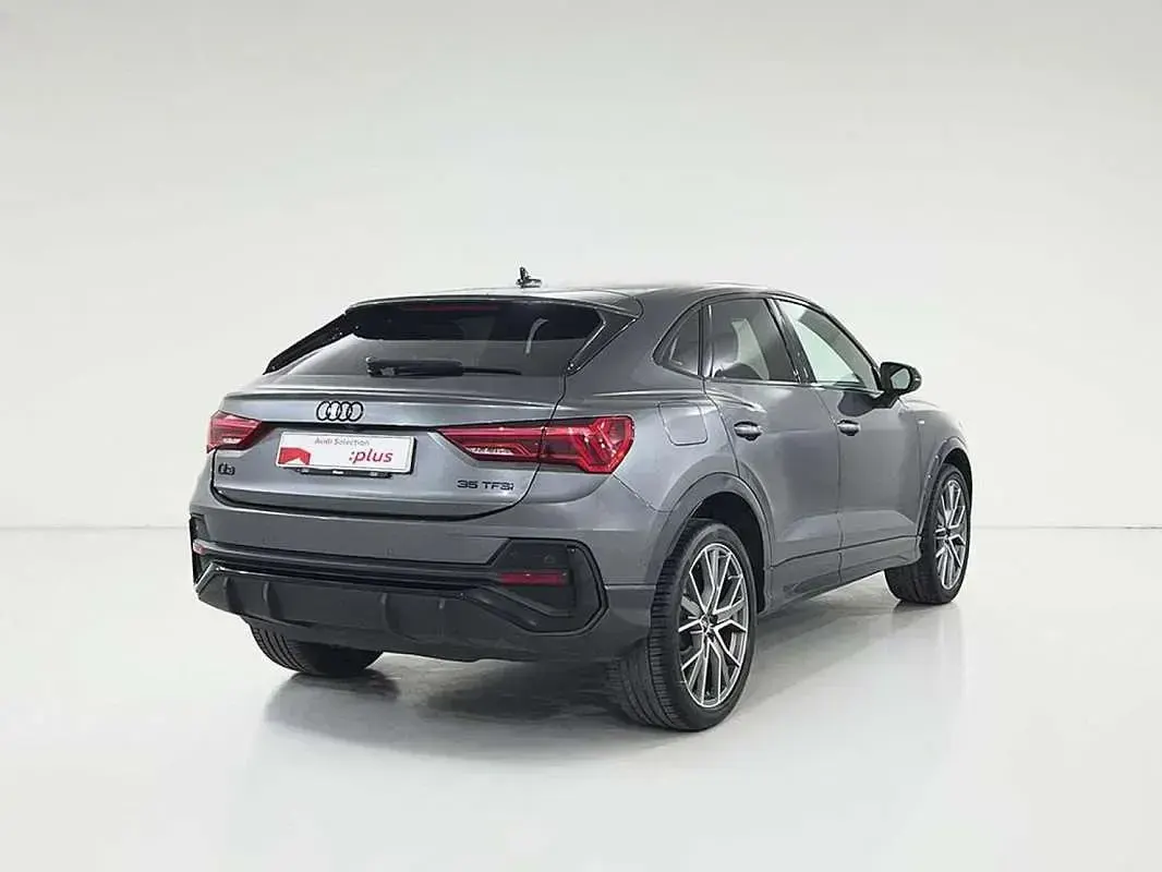 Usado Audi Q3 Sportback Ambiente 150 CV (110 kW) 2022 Negro SUV