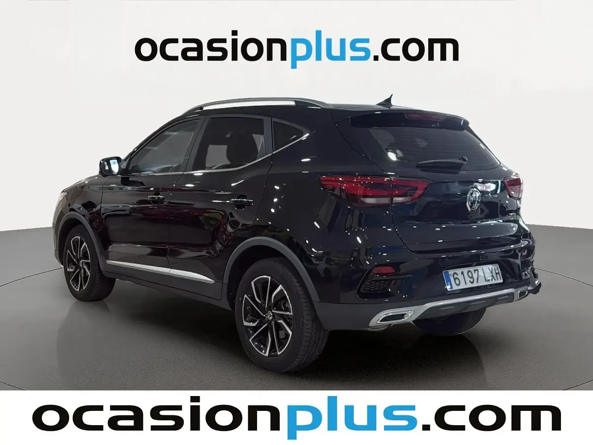 Usado MG ZS Luxury 111 CV (81 kW) 2022 Negro SUV
