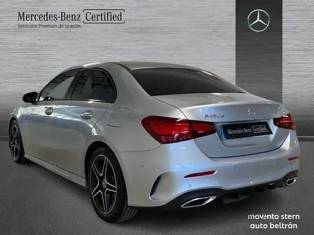 Nuevo Mercedes A180 Advanced 116 CV (85 kW) 2025 Plateado Berlina