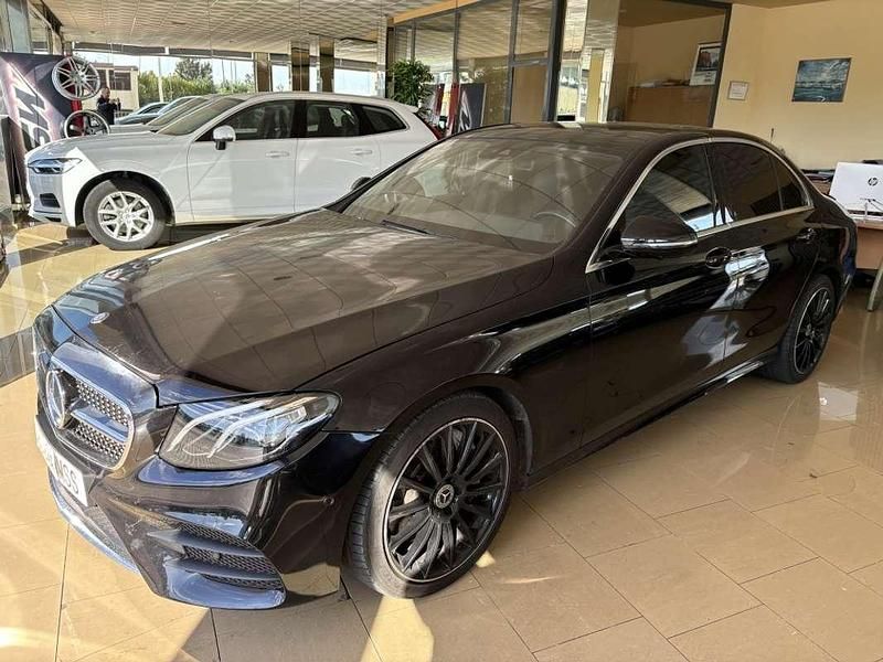Negro Usado 2017 Mercedes E350 Berlina | 25.500 € (Precio justo) - Imagen 1/4
