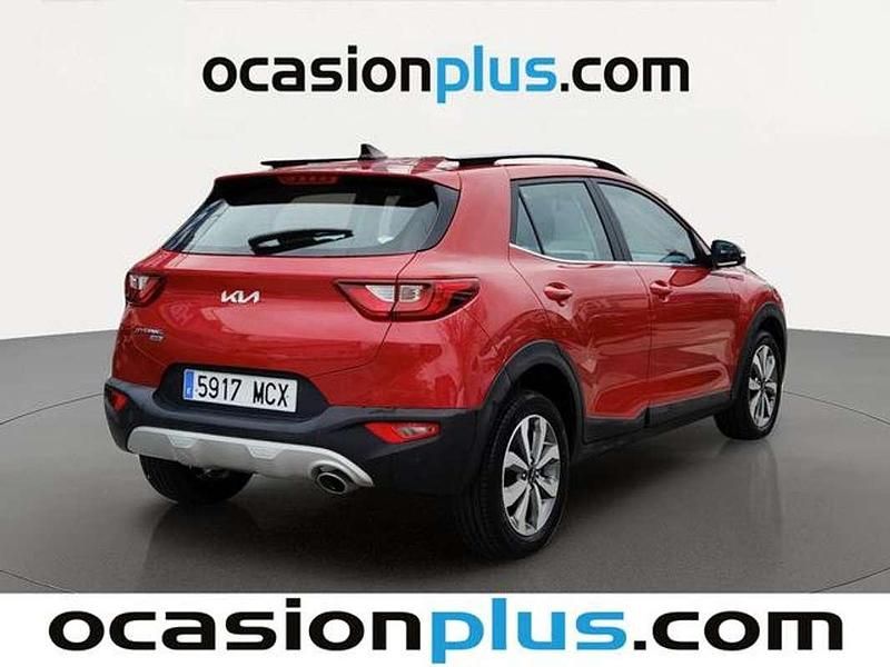 Usado Kia Stonic 101 CV (74 kW) 2022 Rojo SUV