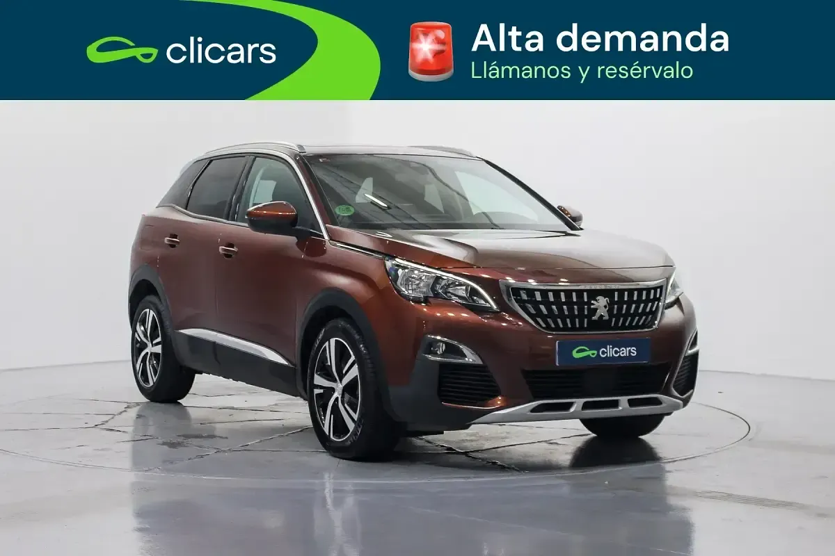 Usado Peugeot 3008 Allure 130 CV (95 kW) 2017 Marrón SUV