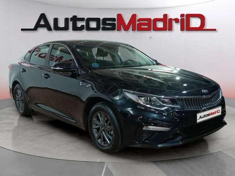 Usado Kia Optima 137 CV (100 kW) 2019 Negro Berlina