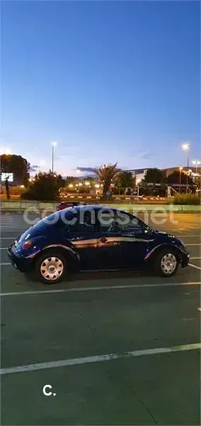Usado VW New Beetle 102 CV (75 kW) 2005 Azul Utilitario