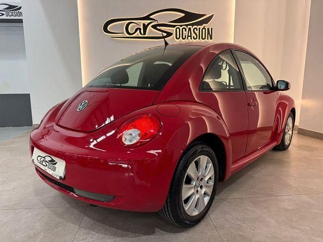 Usado VW Beetle 105 CV (77 kW) 2009 Rojo Utilitario