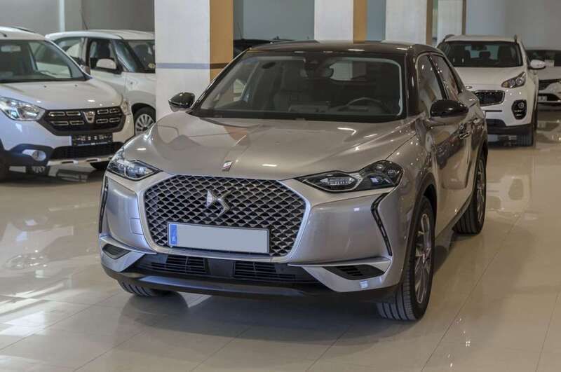 Gris Usado 2020 DS Automobiles DS3 Crossback E-Tense Grand Chic SUV | 14.190 € - Imagen 1/4