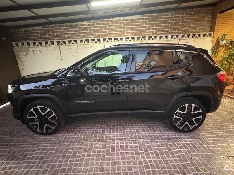 Usado Jeep Compass Limited 130 CV (95 kW) 2020 Negro SUV