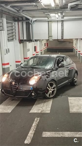 Negro Usado 2009 Alfa Romeo MiTo Distinctive Utilitario | 5000 € - Imagen 1/4