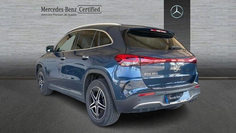 Usado Mercedes EQA250 139 kW (190 CV) 2021 Azul SUV