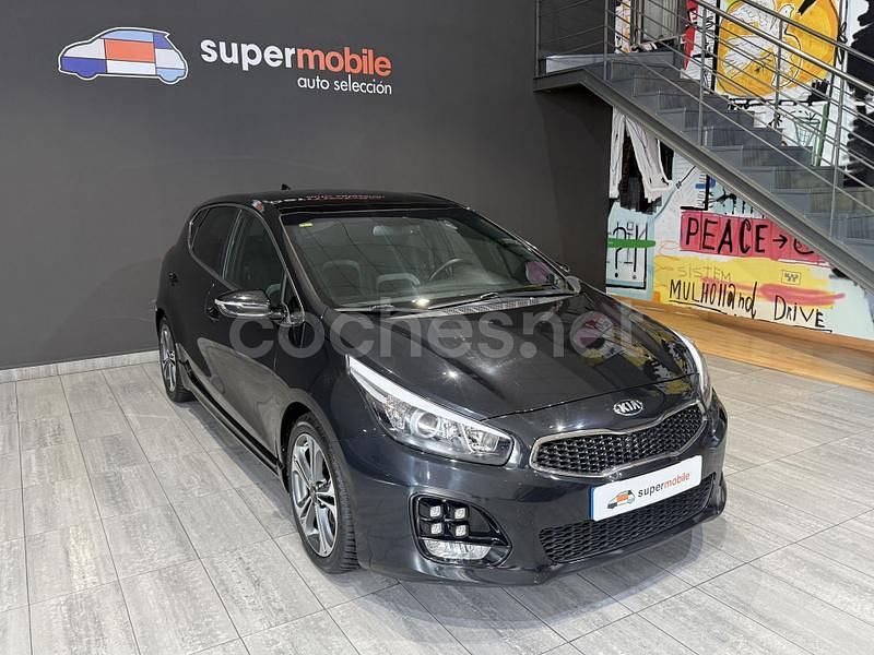 Negro Usado 2018 Kia Ceed GT GT-Line Berlina | 13.950 € (Precio justo) - Imagen 1/4
