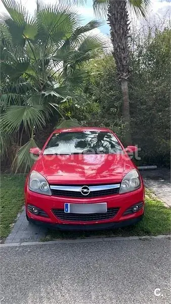 Usado Opel Astra GTC Sport 120 CV (88 kW) 2005 Rojo Berlina