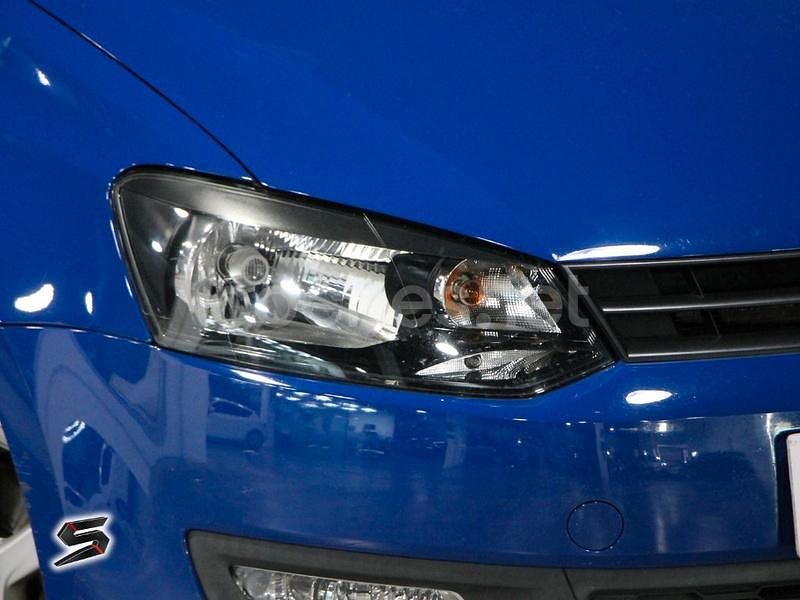 Usado VW Polo Advance 60 CV (44 kW) 2012 Azul Utilitario