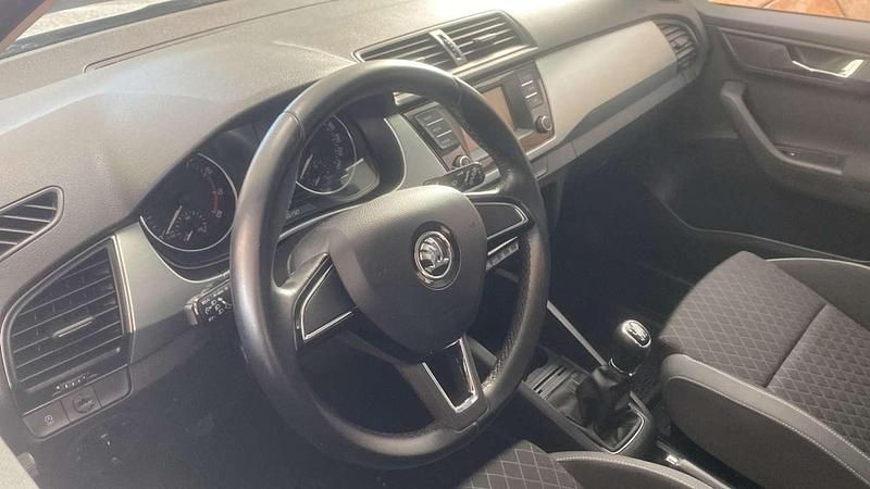 Occasion Skoda Fabia Style 110 ch (80 kW) 2015 Argent Citadine
