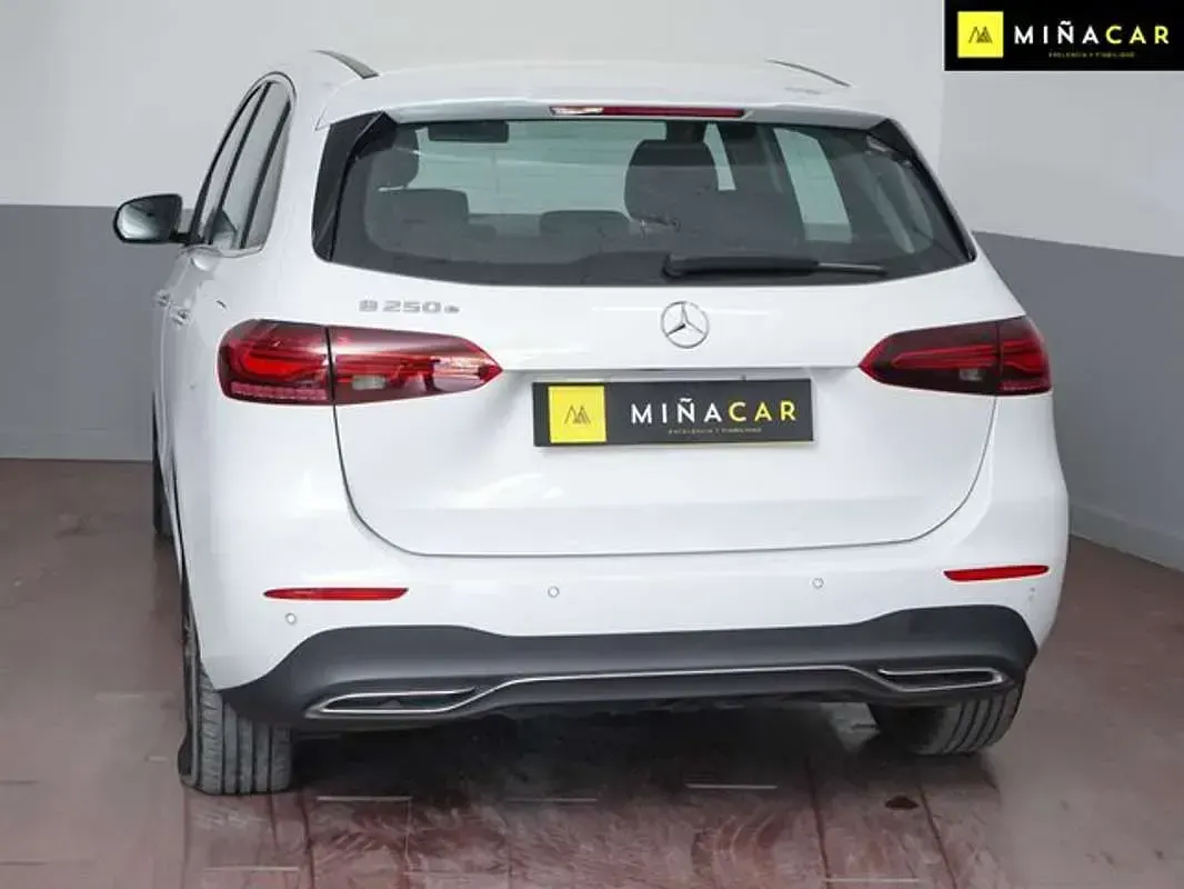 Usado Mercedes B250e 218 CV (160 kW) 2025 Blanco Utilitario