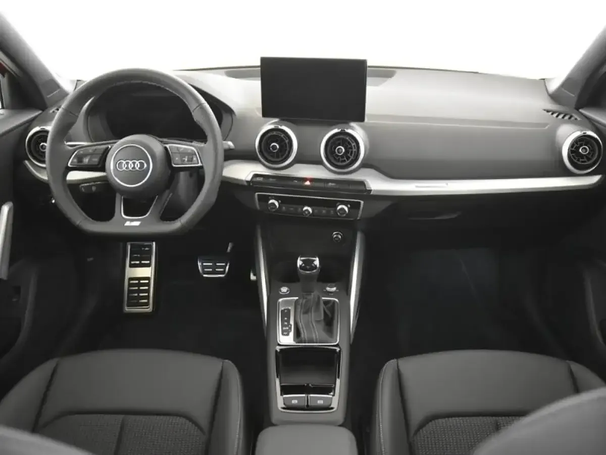 Usado Audi Q2 150 CV (110 kW) 2025 Rojo SUV