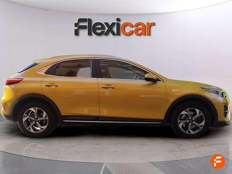 Usado Kia XCeed 120 CV (88 kW) 2020 Amarillo SUV