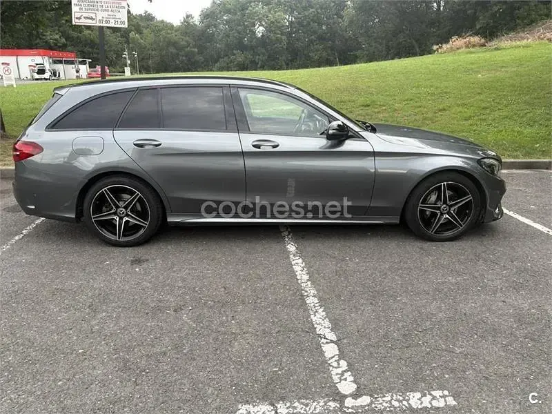Usado Mercedes C220 AMG line 170 CV (125 kW) 2017 Gris / plata Familiar