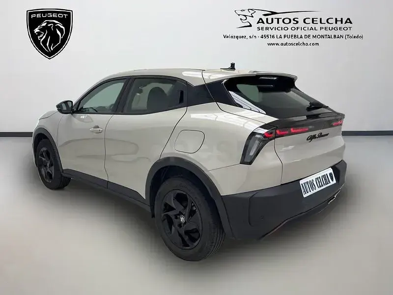 Usado Alfa Romeo GT Junior 136 CV (100 kW) 2025 Beige SUV