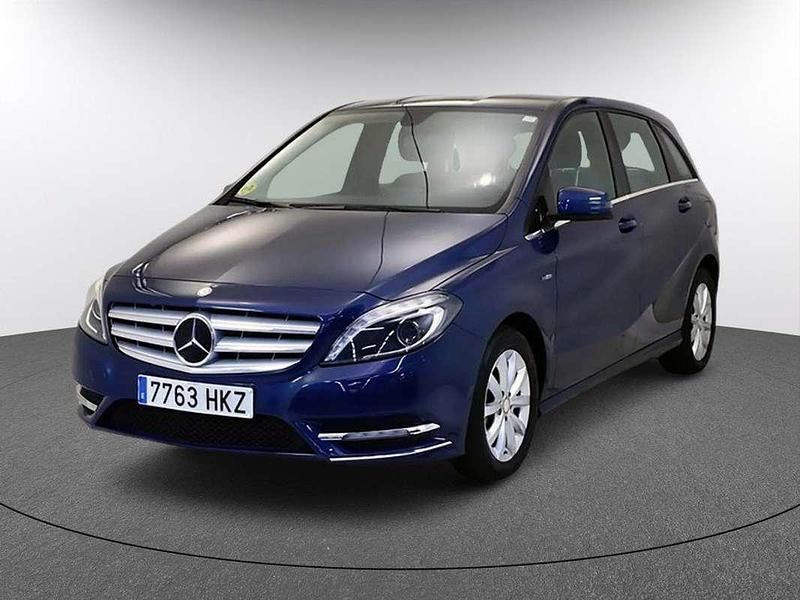 Usado Mercedes B180 109 CV (80 kW) 2012 Azul Monovolumen