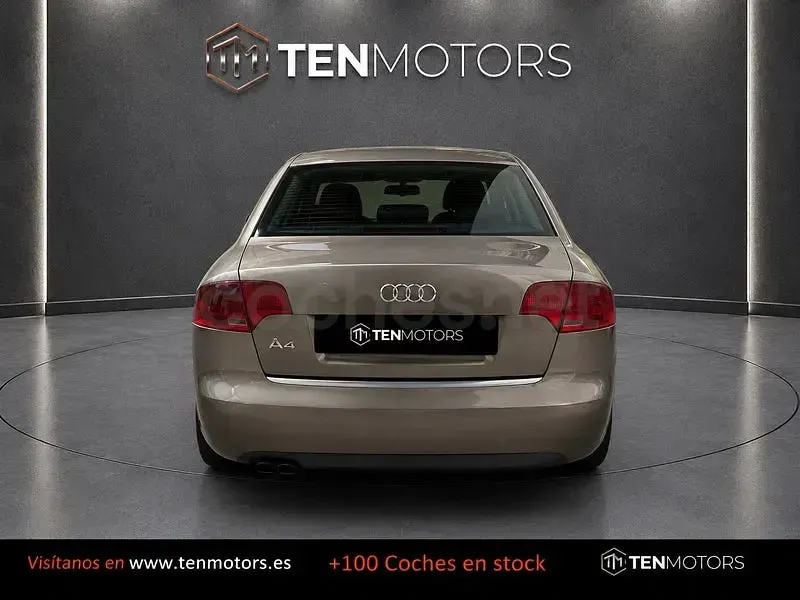 Usado Audi A4 Ambiente 115 CV (84 kW) 2007 Gris / plata Berlina