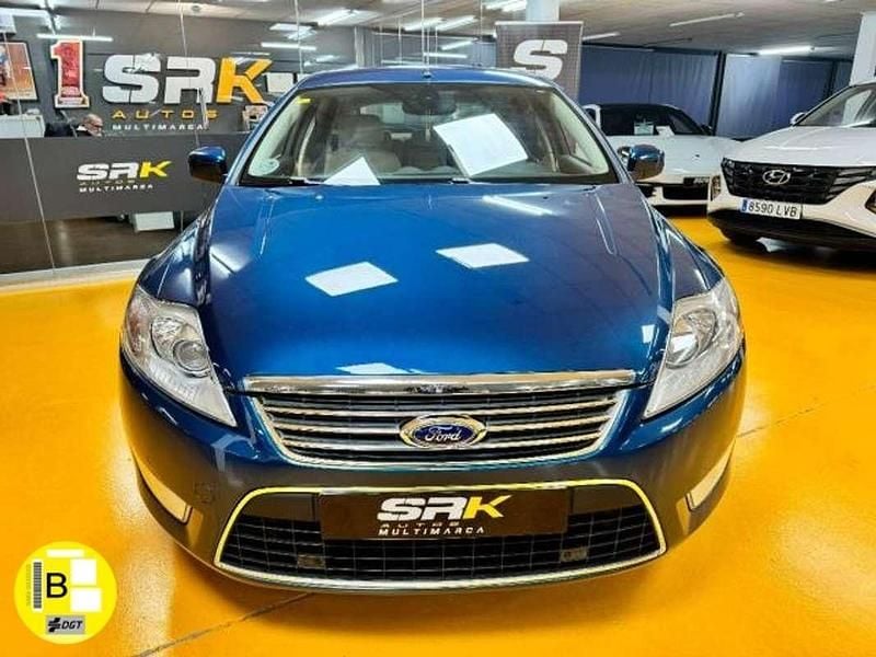 Usado Ford Mondeo Trend 131 CV (96 kW) 2007 Azul Berlina