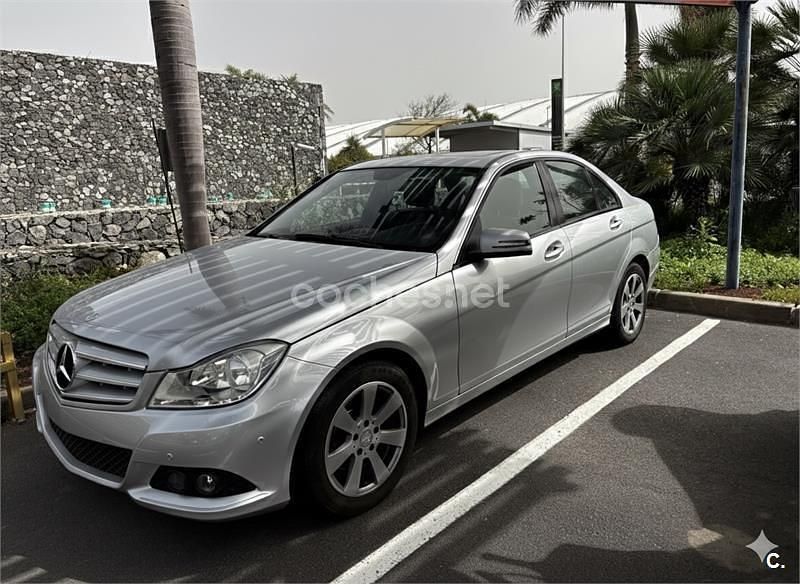 Usado Mercedes C180 Avantgarde 156 CV (114 kW) 2012 Gris / plata Berlina