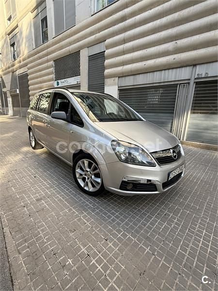 Gris / plata Usado 2006 Opel Zafira Enjoy Monovolumen | 3700 € (Precio justo) - Imagen 1/4