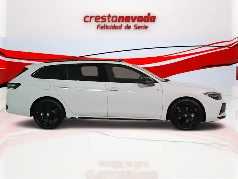 Usado VW Passat R-line 150 CV (110 kW) 2024 Familiar