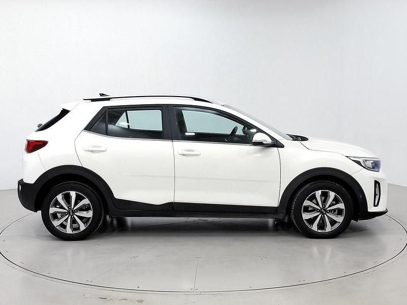Usado Kia Stonic 120 CV (88 kW) 2021 Blanco SUV