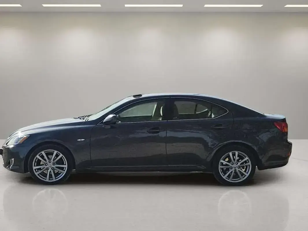 Usado Lexus IS220d Luxury Line 177 CV (130 kW) 2009 Gris Berlina