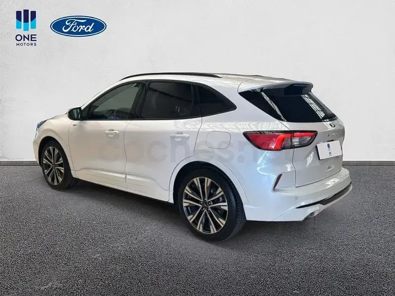 Usado Ford Kuga ST-Line X 190 CV (139 kW) 2023 Blanco SUV