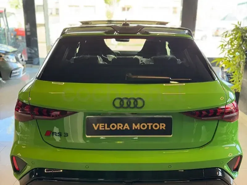 Nuevo Audi RS3 Premium 400 CV (294 kW) 2026 Verde Berlina