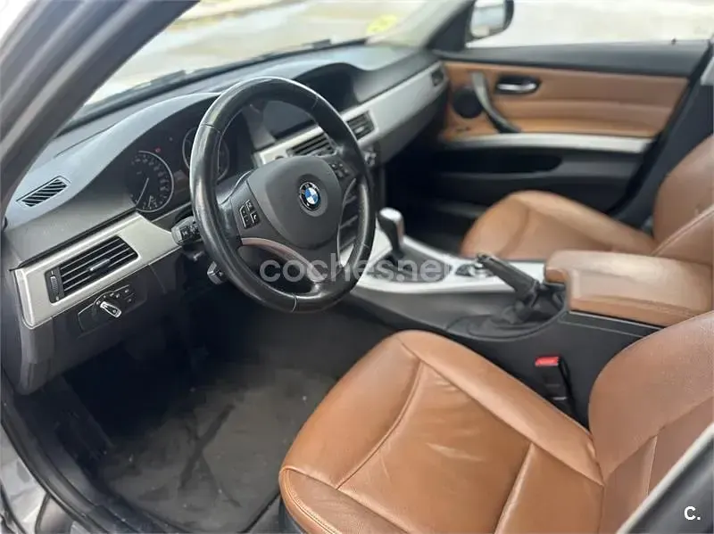 Usado BMW 320 177 CV (130 kW) 2011 Gris / plata Familiar