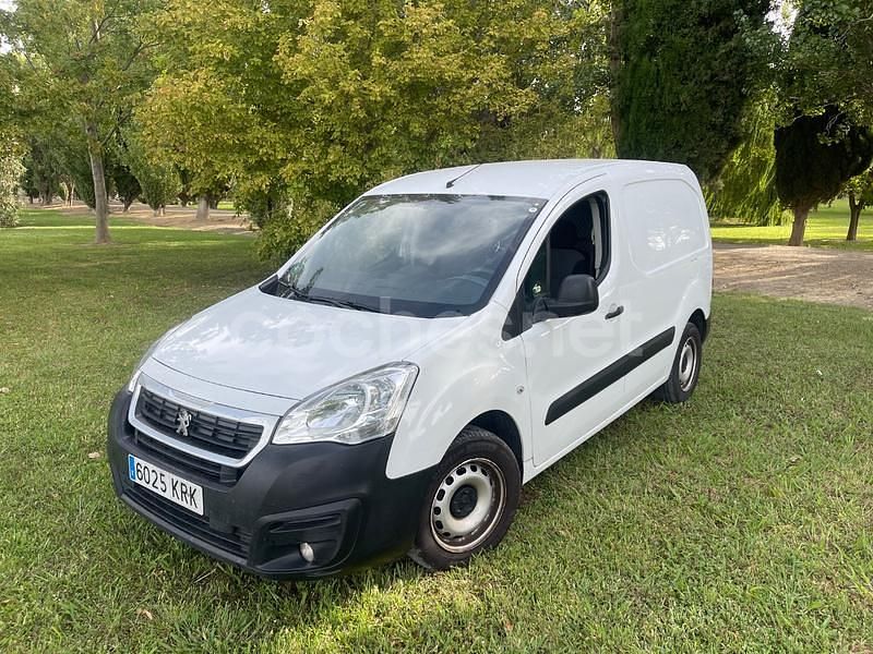 Blanco Usado 2018 Citroën Berlingo Live Monovolumen | 5999 € (Super precio) - Imagen 1/4