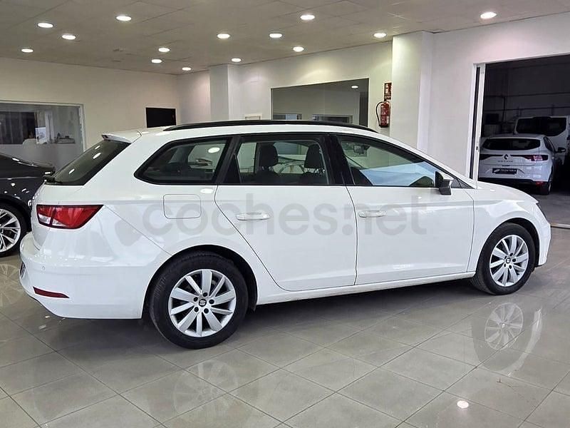 Usado Seat Leon Reference 115 CV (84 kW) 2019 Blanco Familiar