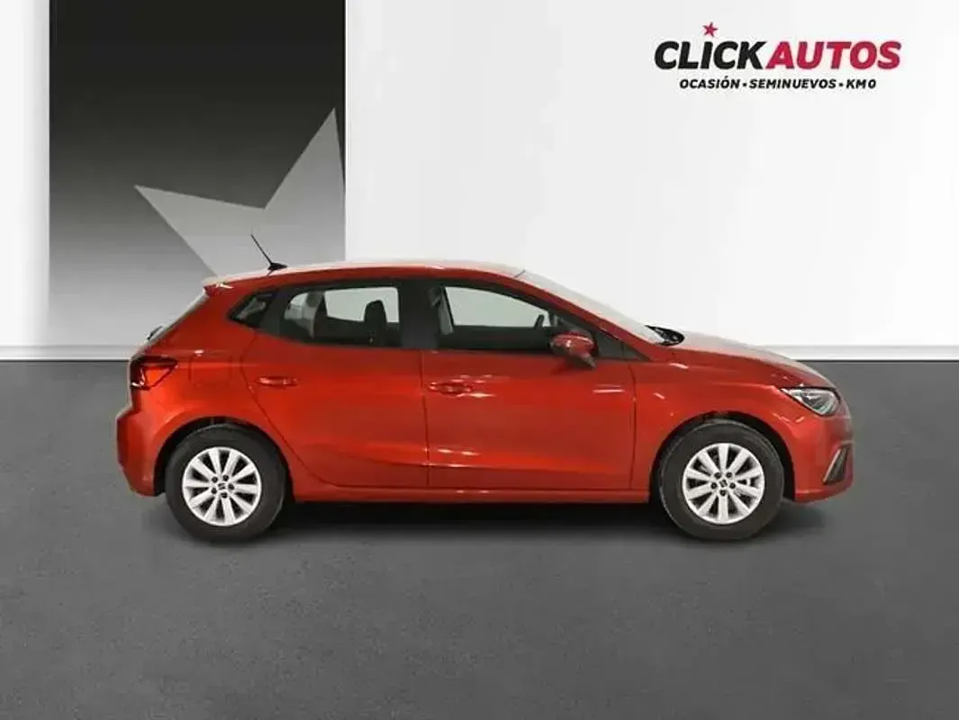 Usado Seat Ibiza Style 90 CV (66 kW) 2024 Rojo Utilitario