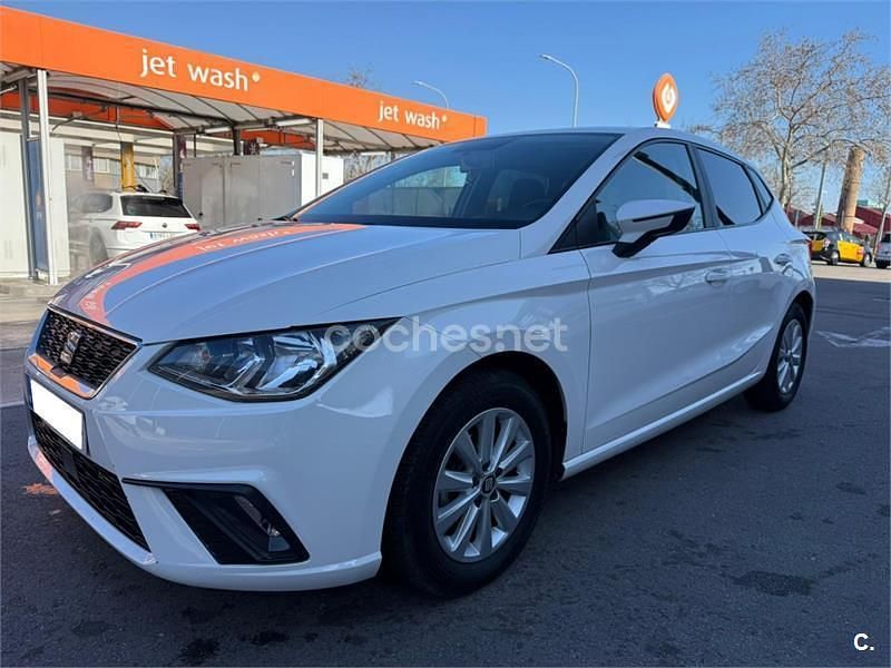 Usado Seat Ibiza Style Plus 80 CV (58 kW) 2019 Blanco Utilitario