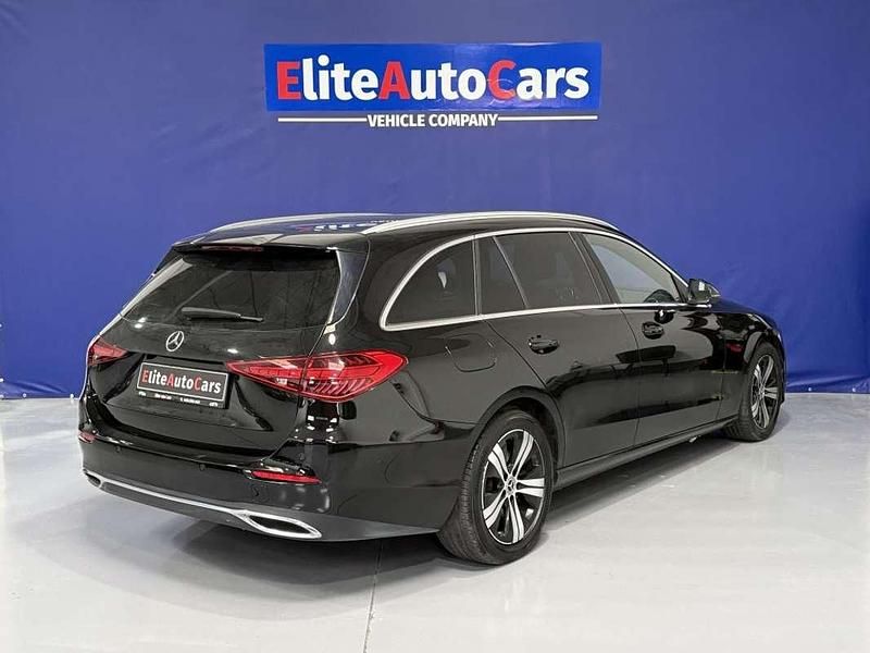 Usado Mercedes C220 200 CV (147 kW) 2022 Negro Familiar