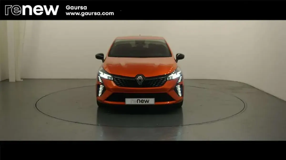 Usado Renault Clio V Techno 90 CV (66 kW) 2023 Naranja Berlina