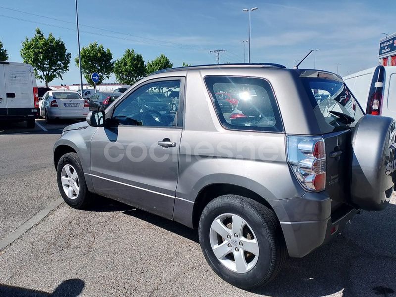 Gris / plata Usado 2009 Suzuki Grand Vitara SUV | 7999 € (Buen precio) - Imagen 1/4
