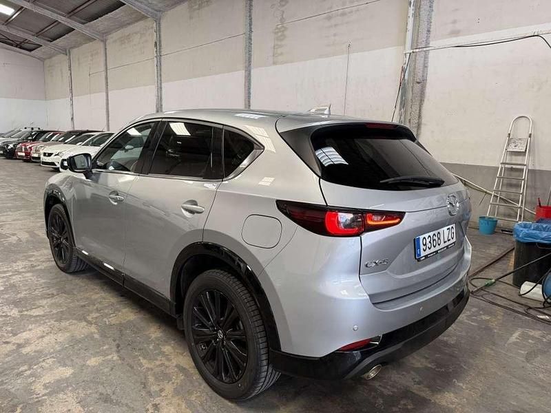 Usado Mazda CX-5 Center-Line 165 CV (121 kW) 2022 Plateado SUV