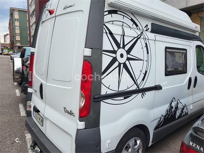 Usado Renault Trafic 120 CV (88 kW) 2019 Blanco Monovolumen