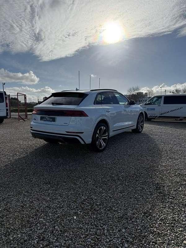 Usado Audi Q8 S-Line 286 CV (210 kW) 2020 Blanco SUV