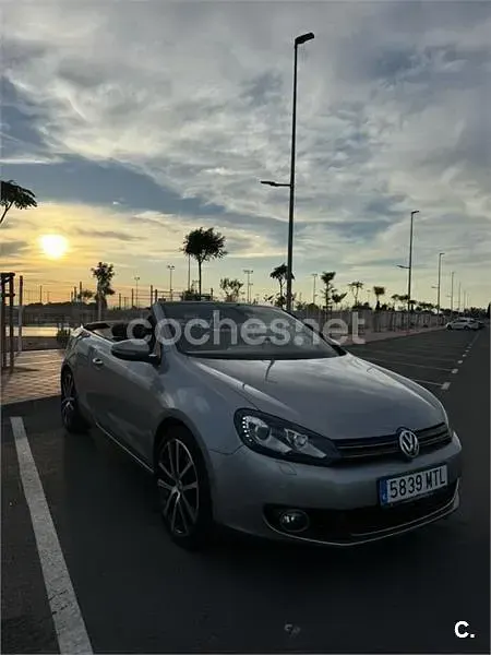 Usado VW Golf 160 CV (117 kW) 2011 Gris / plata Descapotable