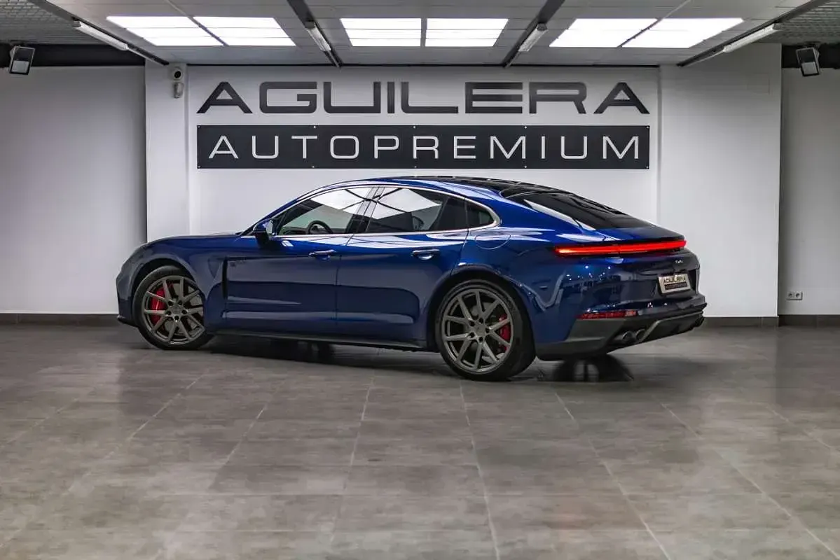 Usado Porsche Panamera Turbo E-Hybrid 680 CV (500 kW) 2025 Azul Utilitario