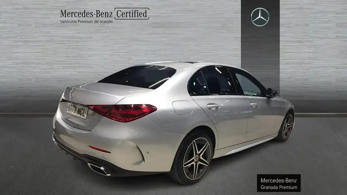 Usado Mercedes C300e 313 CV (230 kW) 2025 Gris Berlina