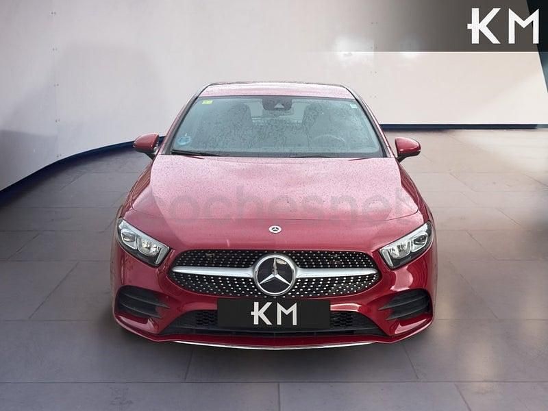 Usado Mercedes A180 116 CV (85 kW) 2020 Granate Berlina