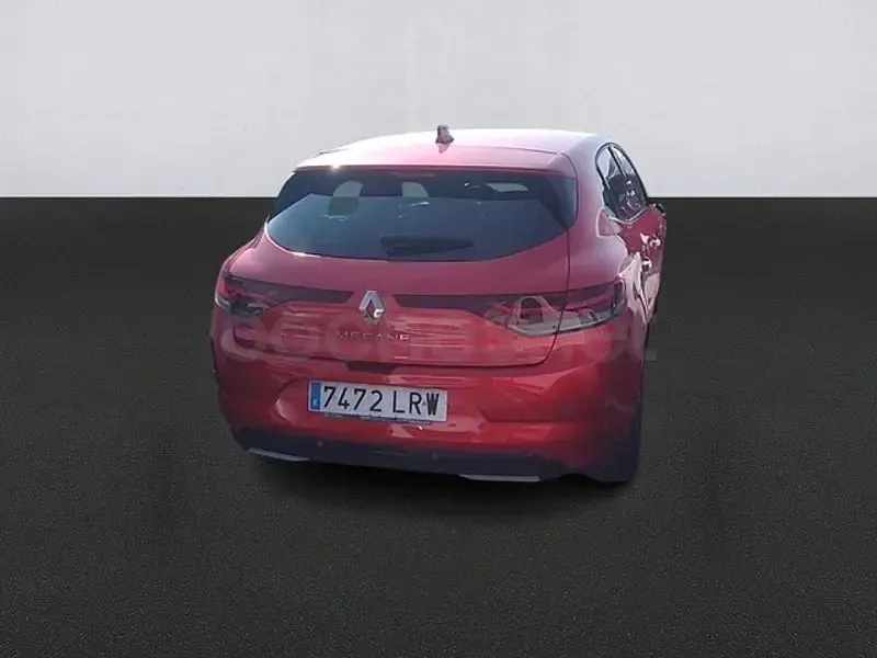 Usado Renault Mégane II Zen 115 CV (84 kW) 2021 Rojo Berlina